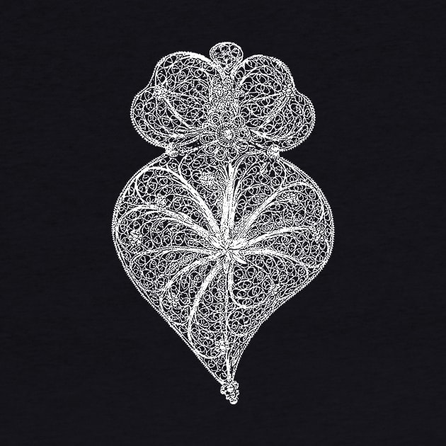 Heart of Viana-Portuguese filigree, traditional jewelry by StabbedHeart